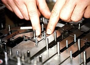 Adjusting the metal sheets and pins